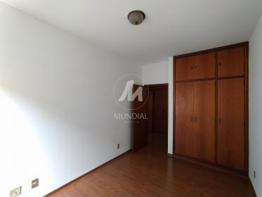 18 - Dormitorio