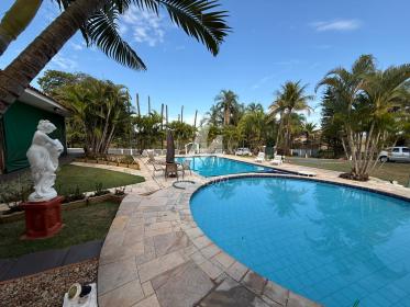 12 - Piscina
