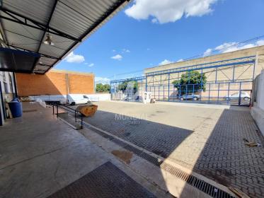 3 - Garagem/estacionamento