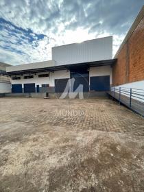 2 - Garagem/estacionamento