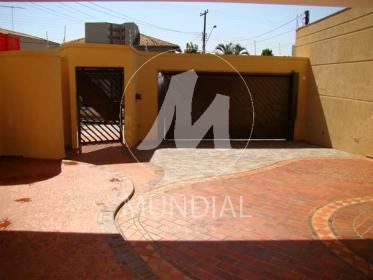26 - Garagem/estacionamento