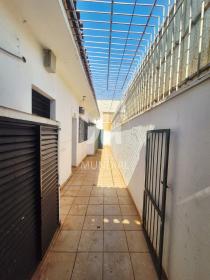 16 - Quintal/corredores