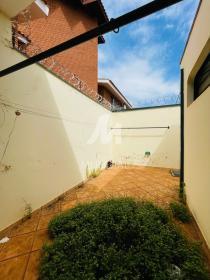 32 - Quintal/corredores