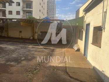 17 - Garagem/estacionamento