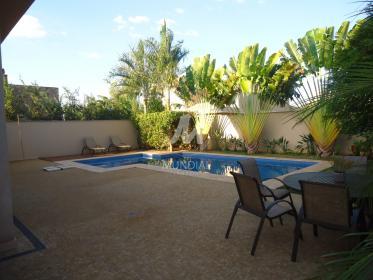 44 - Piscina