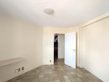 18 - Dormitorio