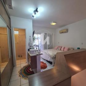 6 - Suite