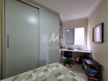 12 - Dormitorio