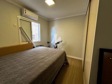 12 - Dormitorio