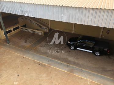 19 - Garagem/estacionamento
