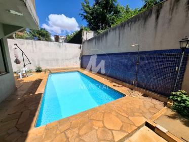 26 - Piscina