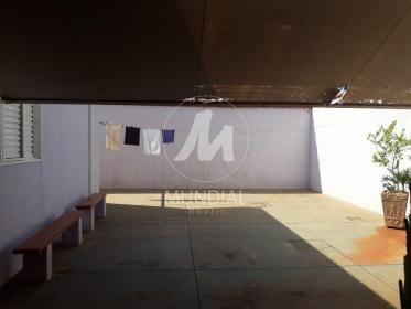 16 - Quintal/corredores