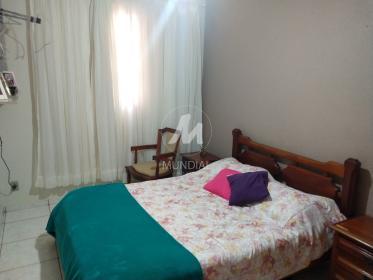 6 - Dormitorio