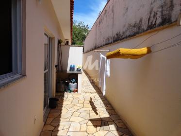 11 - Quintal/corredores