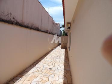 14 - Quintal/corredores