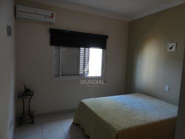 25 - Suite