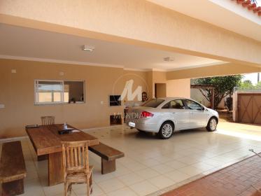 38 - Garagem/estacionamento