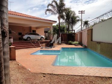 40 - Piscina