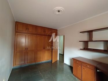 28 - Dormitorio