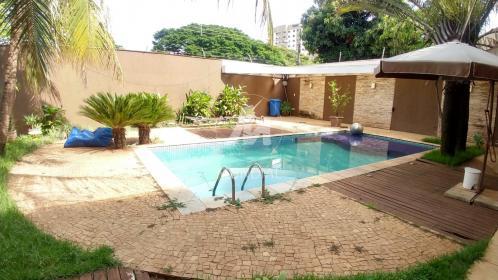32 - Piscina