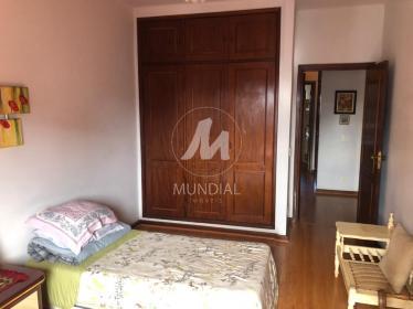 25 - Dormitorio