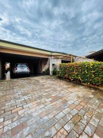 2 - Garagem/estacionamento