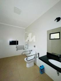 27 - Banheiro/lavabo