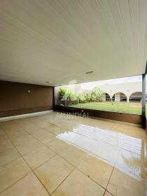 33 - Garagem/estacionamento
