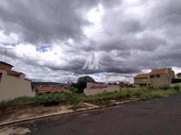 1 - Terreno/Lote