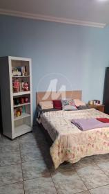 53 - Dormitorio