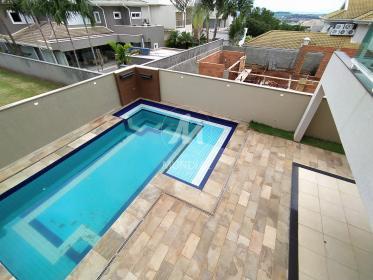 35 - Piscina