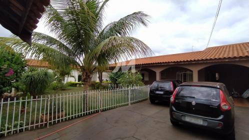 14 - Garagem/estacionamento