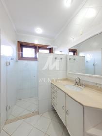28 - Suite