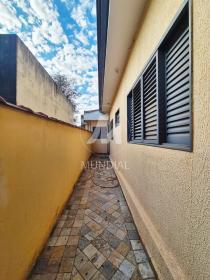 24 - Quintal/corredores