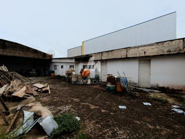 8 - Garagem/estacionamento