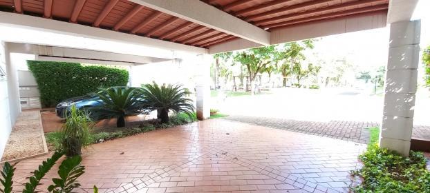 30 - Garagem/estacionamento