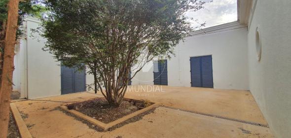 18 - Quintal/corredores