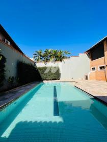 48 - Piscina