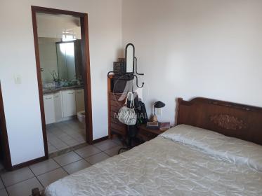 9 - Dormitorio