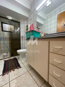 13 - Banheiro/lavabo