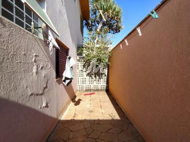 17 - Quintal/corredores