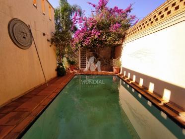 25 - Piscina