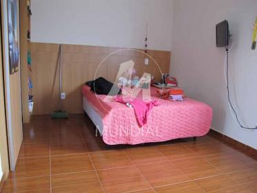 27 - Dormitorio