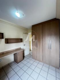6 - Dormitorio