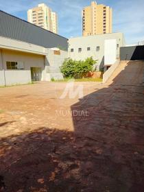 13 - Garagem/estacionamento