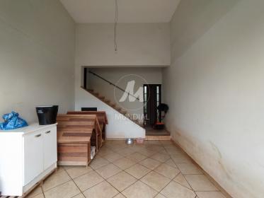 16 - Garagem/estacionamento