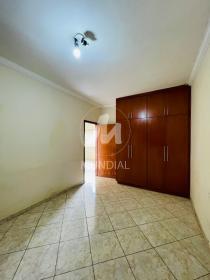 19 - Dormitorio