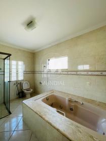 24 - Banheiro/lavabo