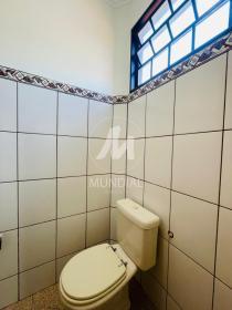 13 - Banheiro/lavabo