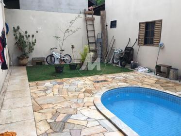 15 - Quintal/corredores